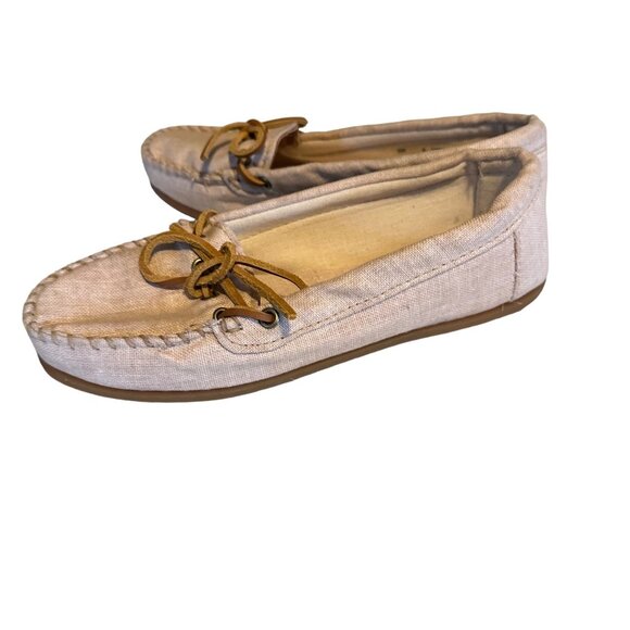 Minnetonka tan flat loafers textile size 6 - Picture 1 of 6